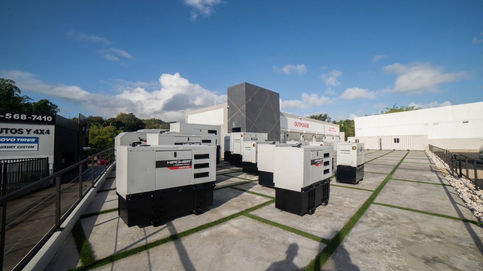 Showroom exterior Outpower Energy — generadores en exhibición